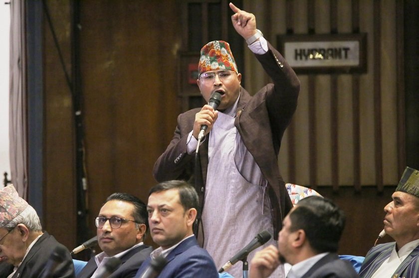 Gyan Bahadur Shahi speaking in Nepal’s House of Representatives, demanding government action to arrest GB Rai in a major cooperative fraud case.