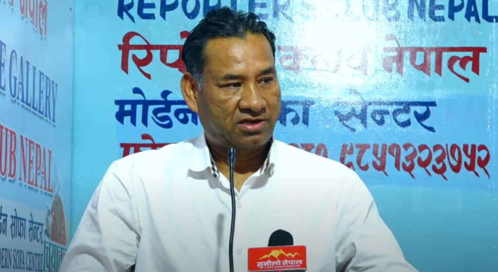 Karnabahadur Thapa speaking at Reporters’ Club Nepal in Kathmandu about Vidya Devi Bhandari’s political role